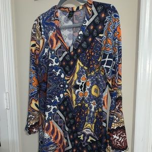 Bell sleeve tunic